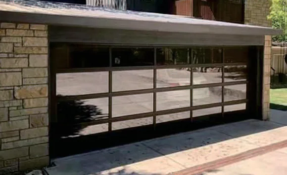 Glass sectional doors / View 1