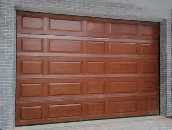 Raised-panel doors / View 2